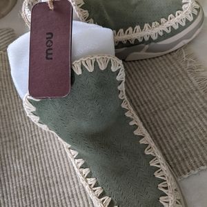 NEW!!! MOU all natural Eskimo trainer Perf.Suede Sage #socute